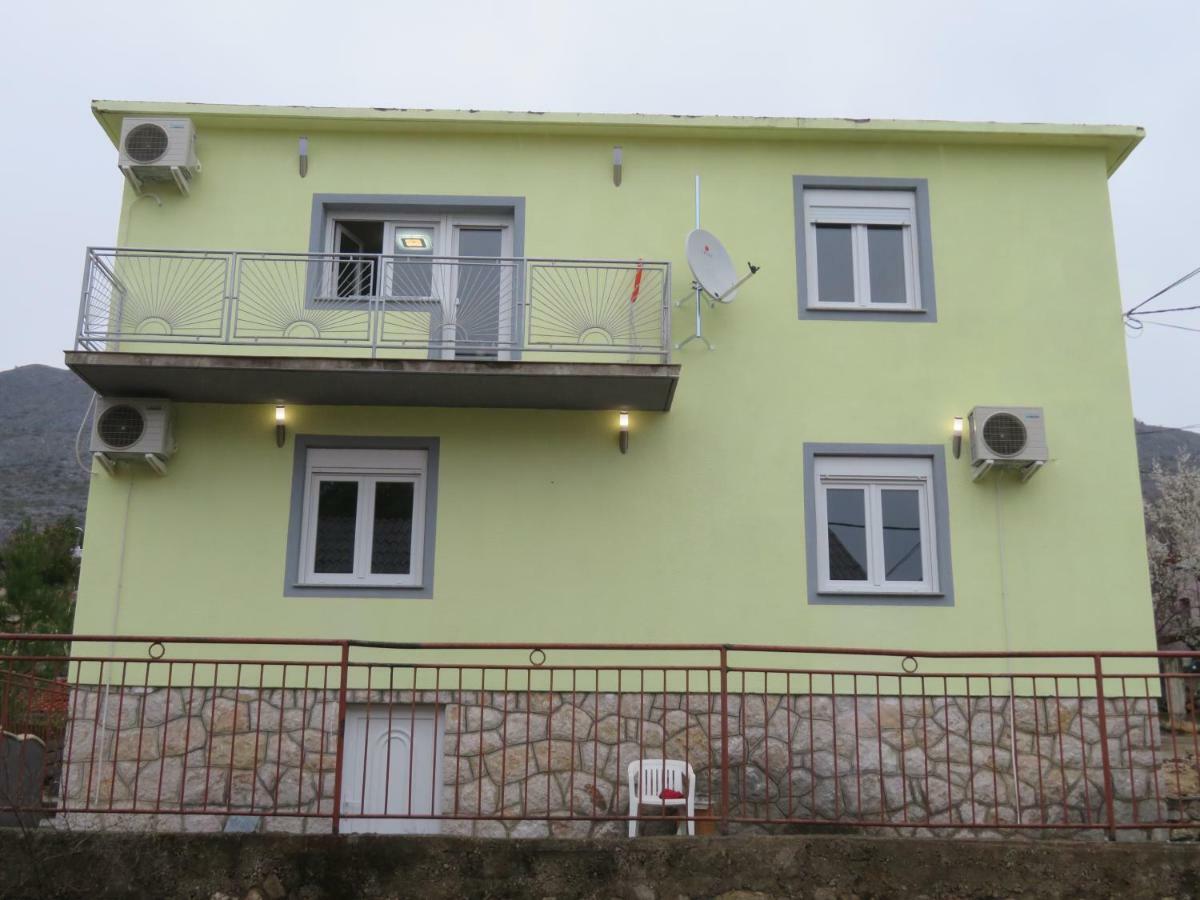 Apartments La Bombonera Starigrad Paklenica Exterior foto